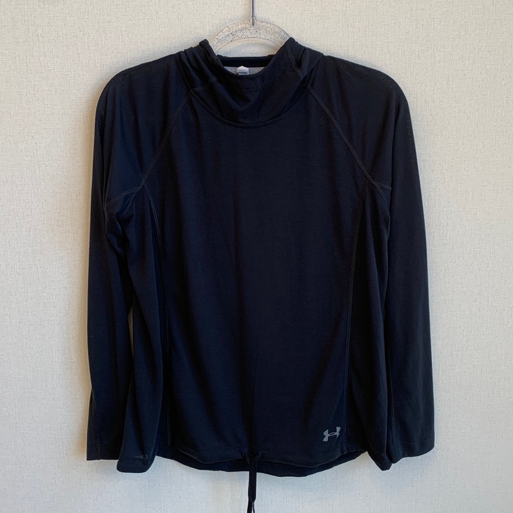 Under Armour Pull Over Hoodie • Sz M